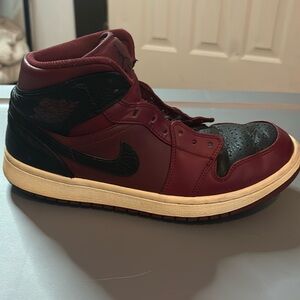 Jordan one mid reverse bred